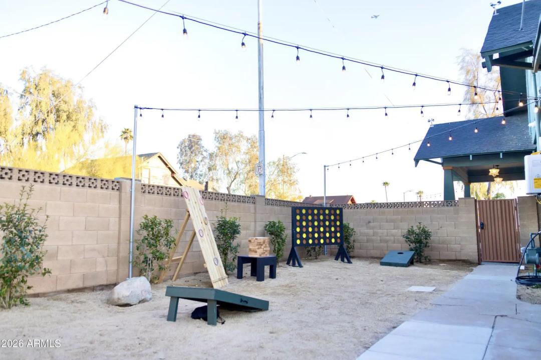 Real Estate Picture 15