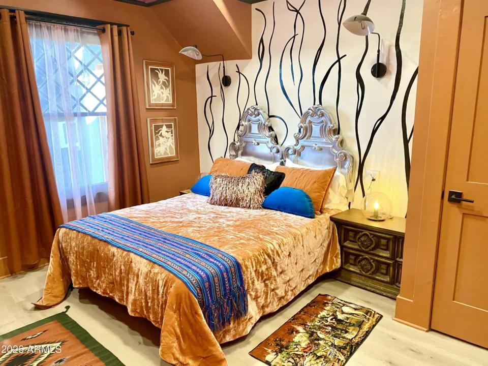 Real Estate Picture 16