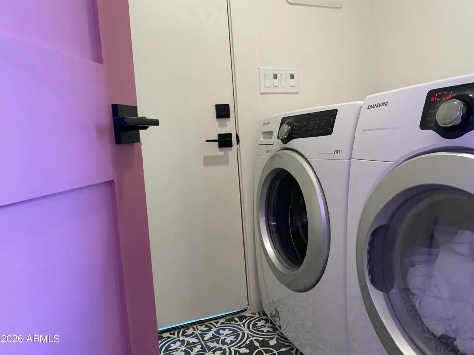 Real Estate Picture 23