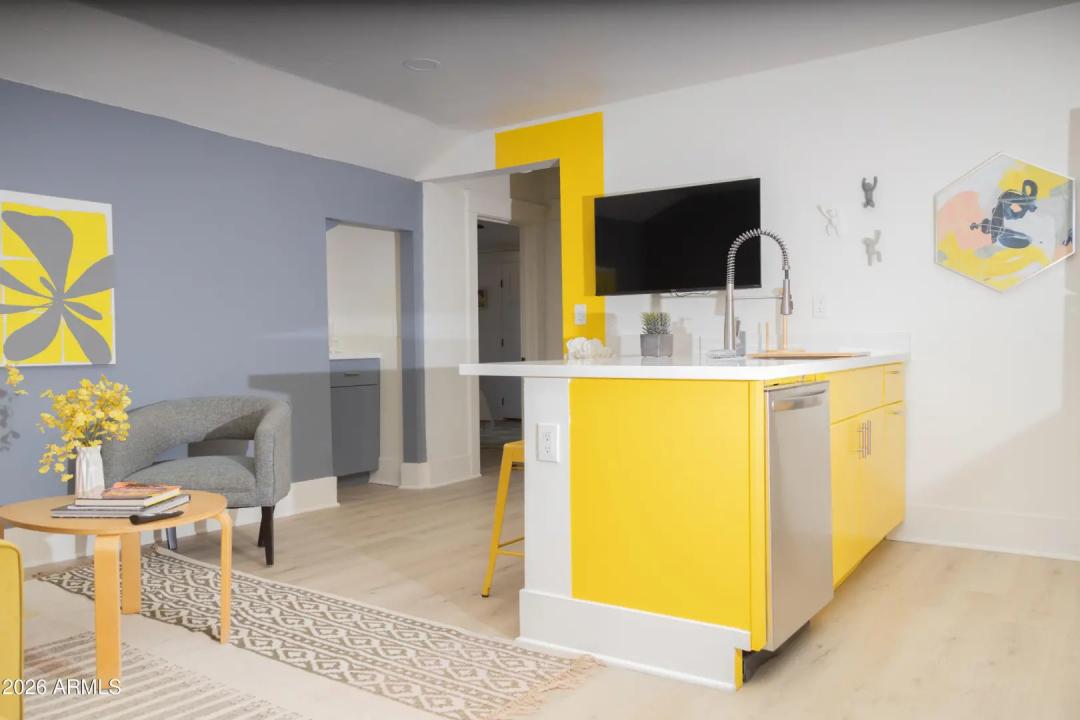 Real Estate Picture 25