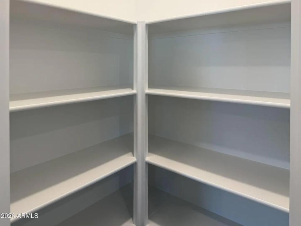 Real Estate Picture 7