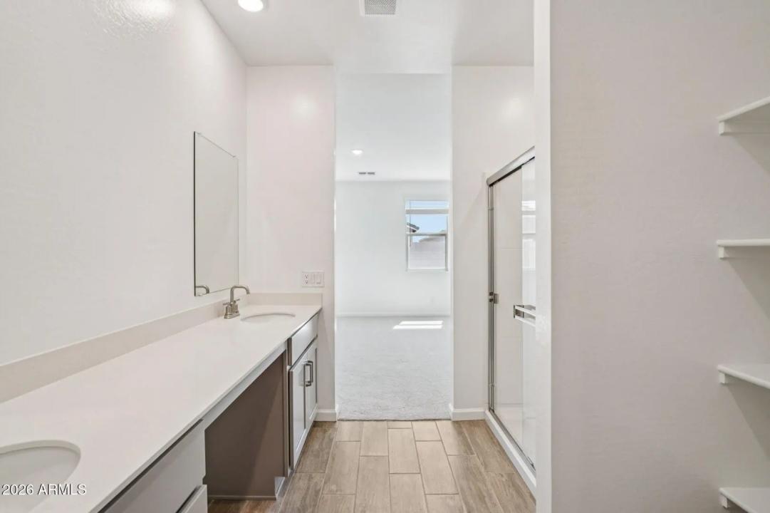 Real Estate Picture 29