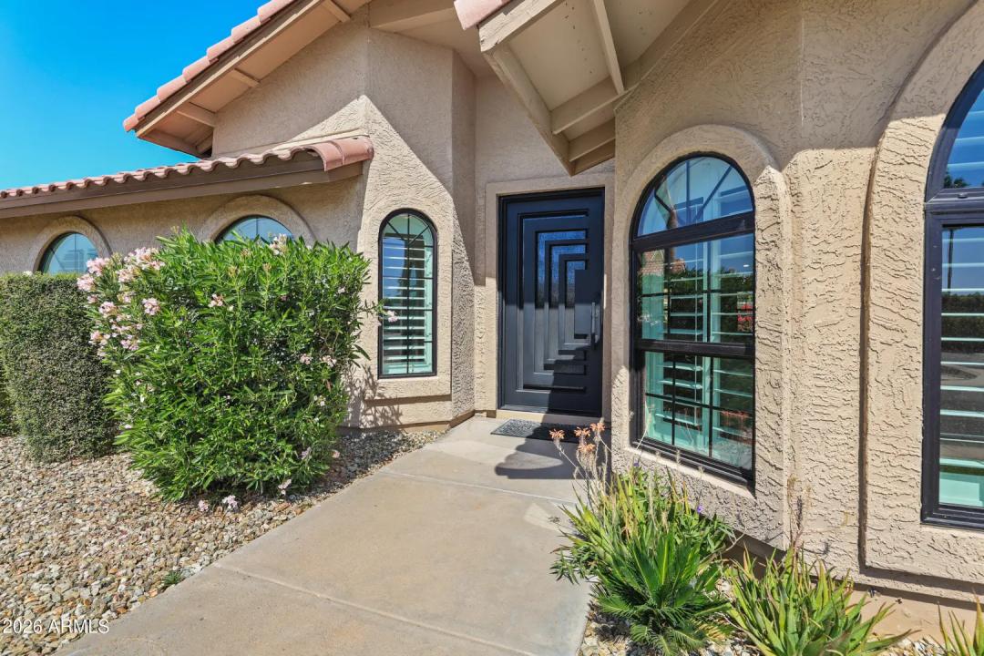 Real Estate Picture 3