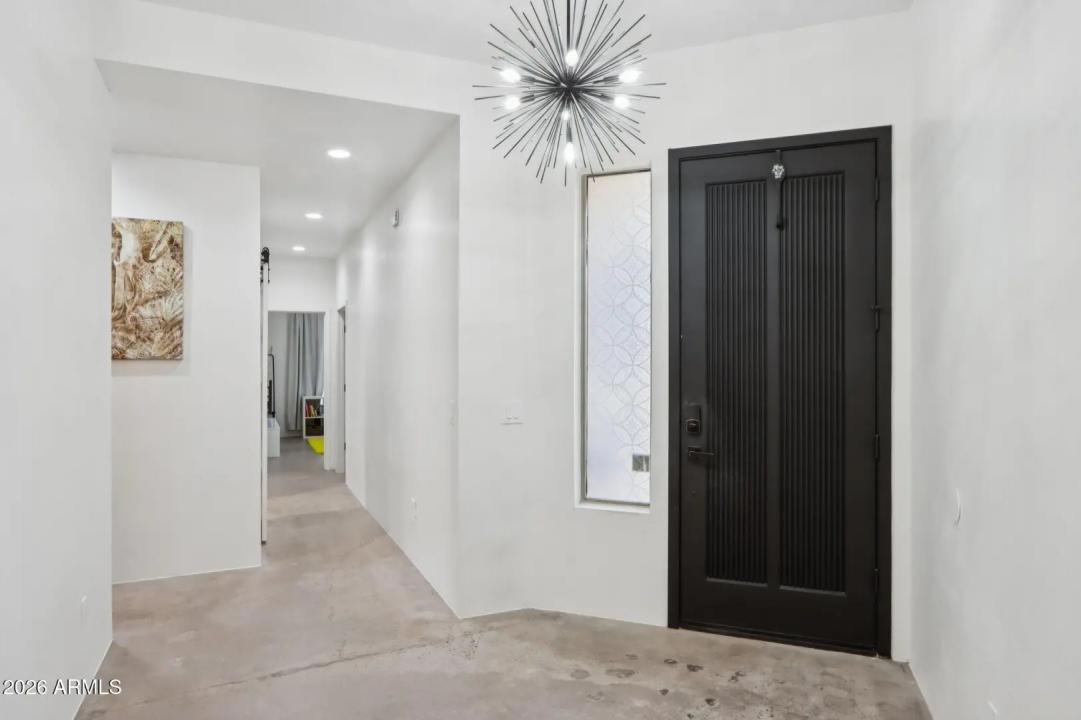 Real Estate Picture 5