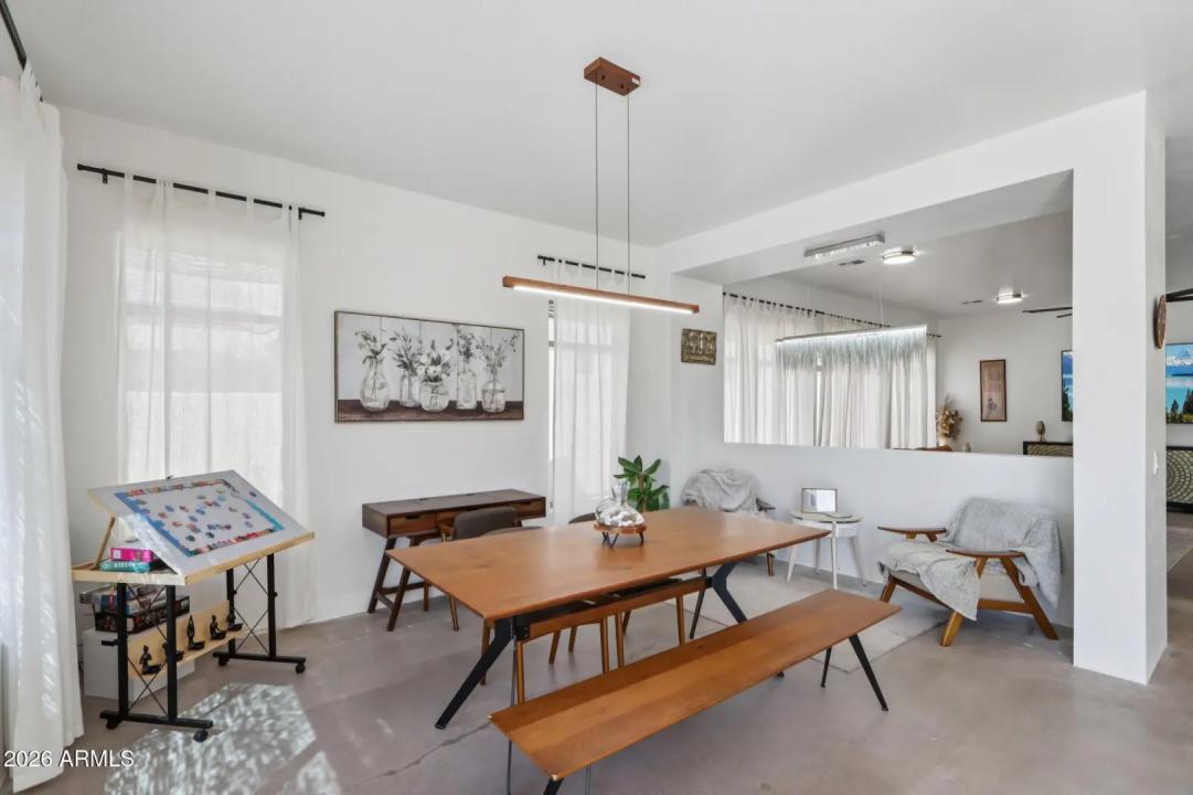 Real Estate Picture 9