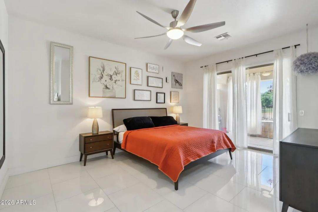 Real Estate Picture 16