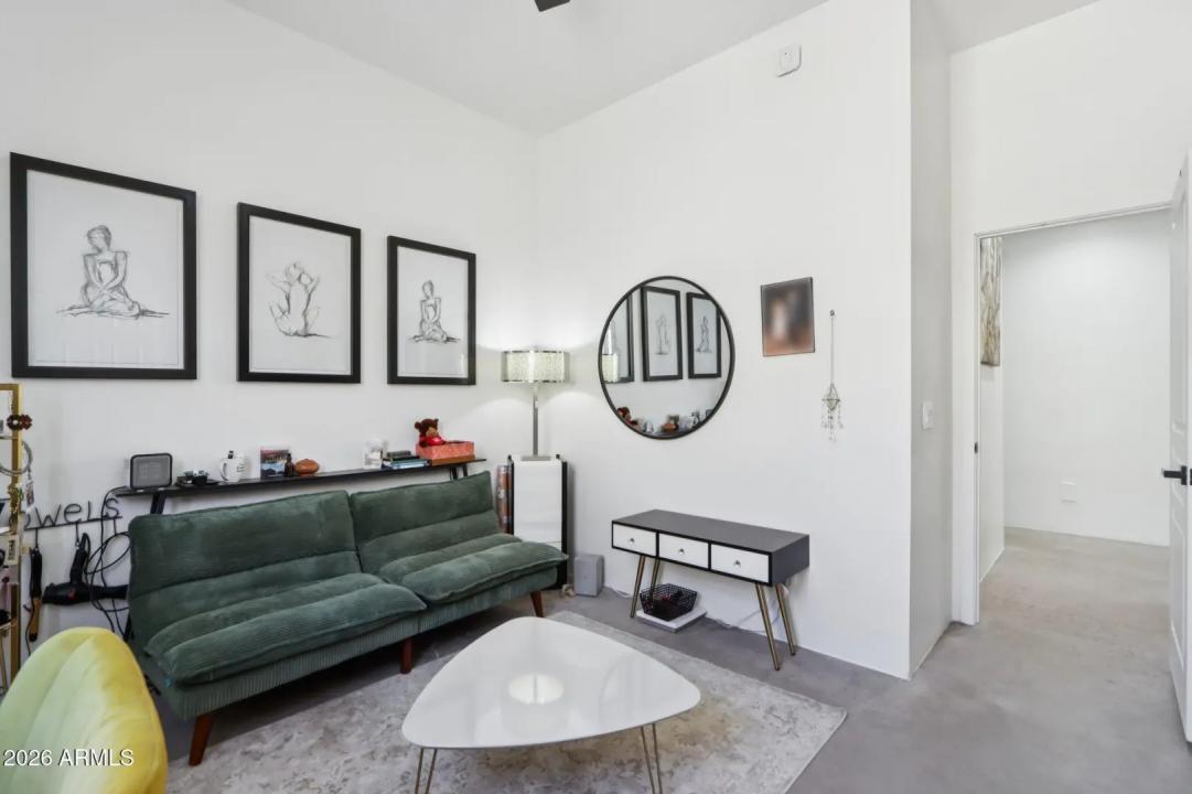 Real Estate Picture 23