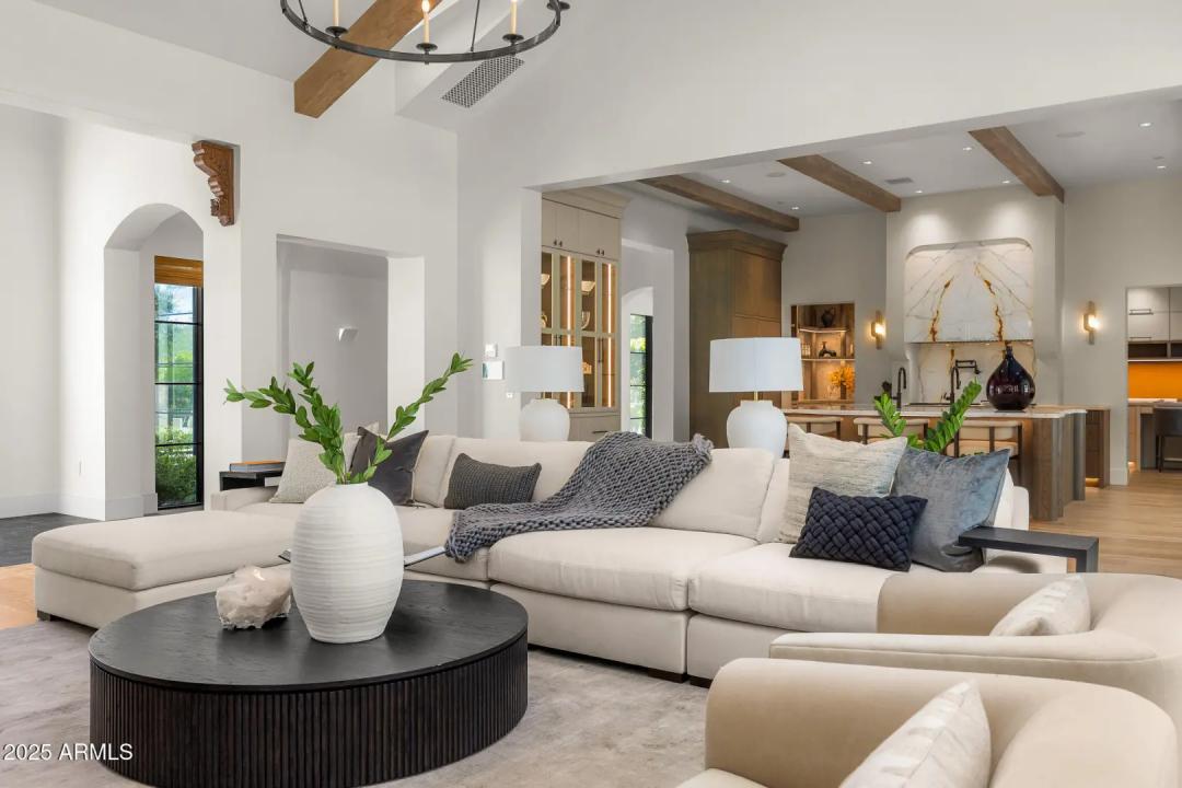 Real Estate Picture 5