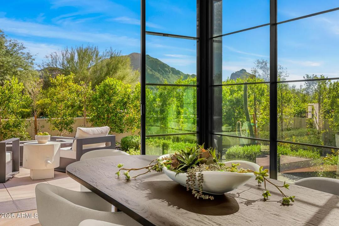 Real Estate Picture 12