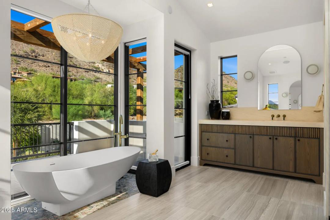 Real Estate Picture 17