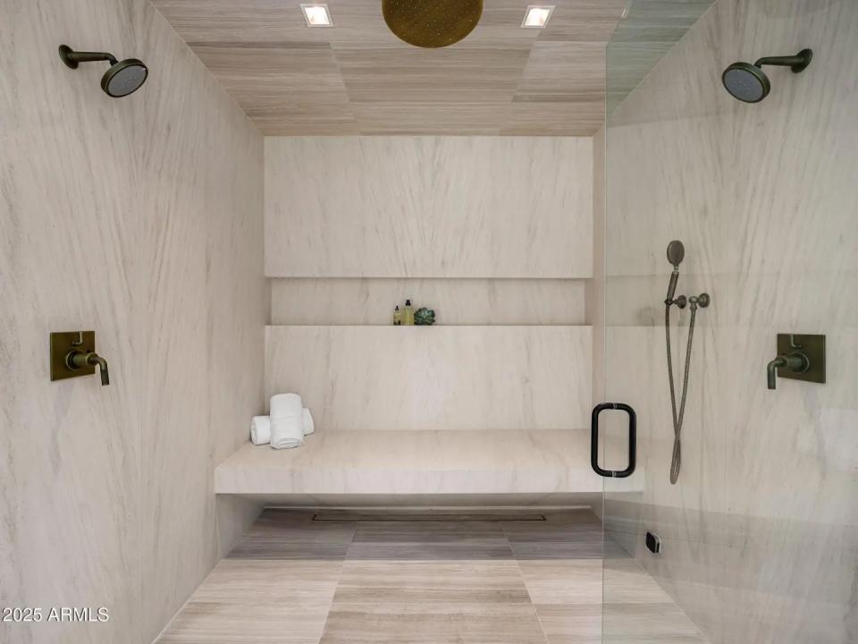 Real Estate Picture 18