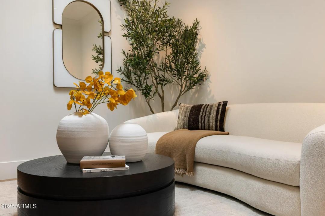 Real Estate Picture 22