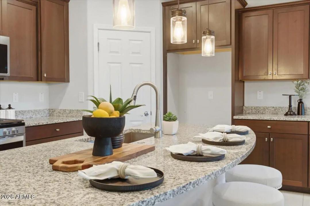 Real Estate Picture 6