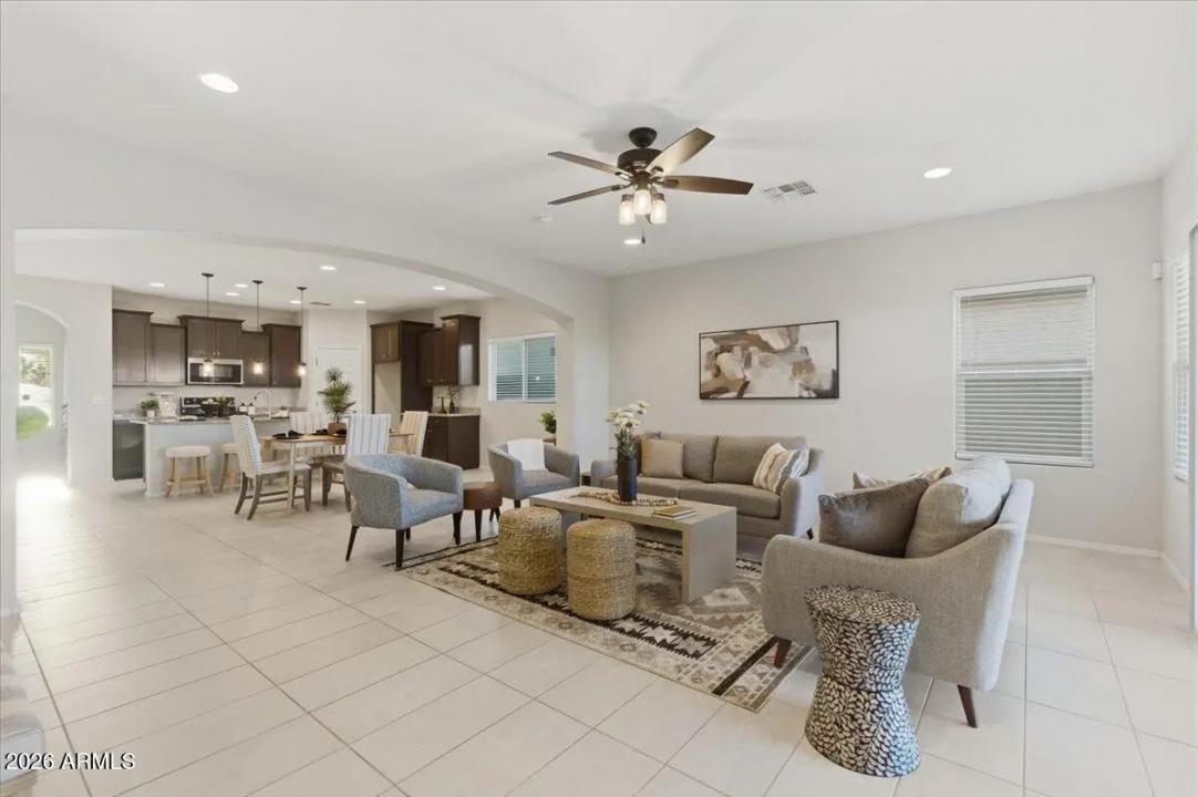 Real Estate Picture 14