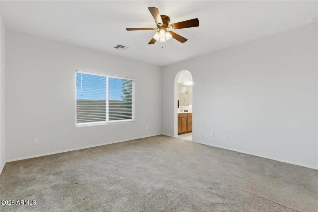 Real Estate Picture 16