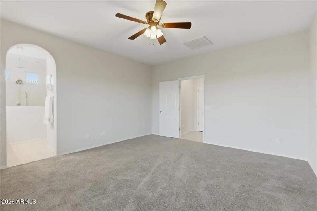 Real Estate Picture 17