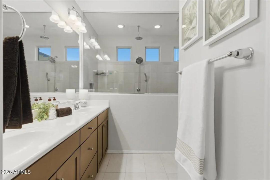 Real Estate Picture 18