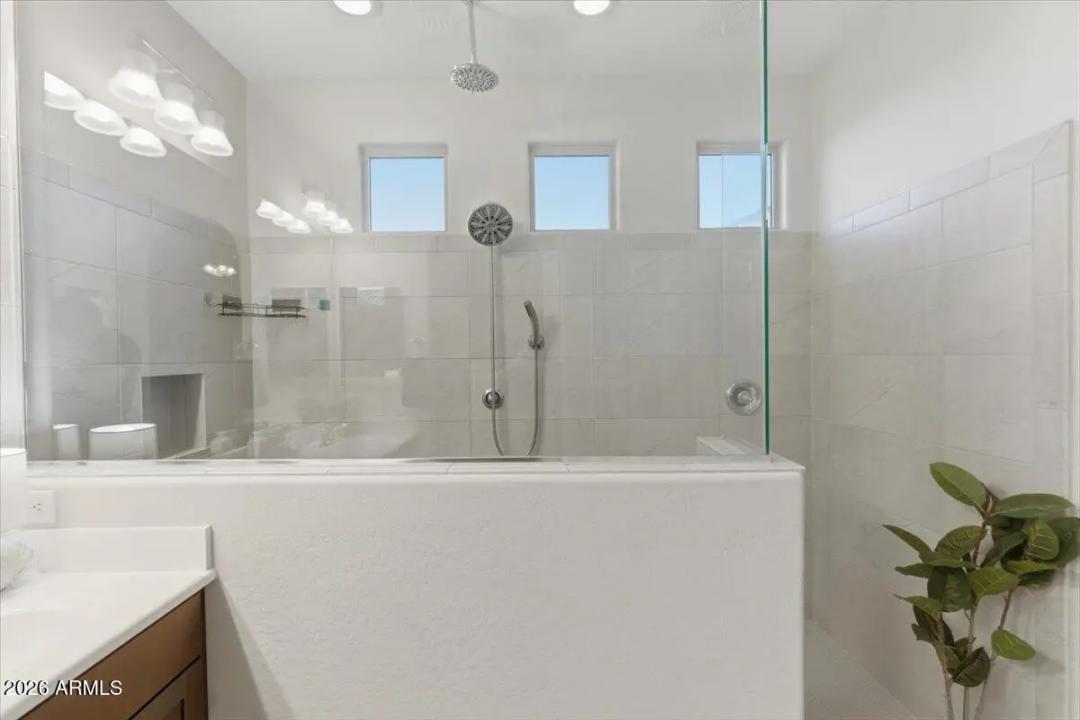 Real Estate Picture 19