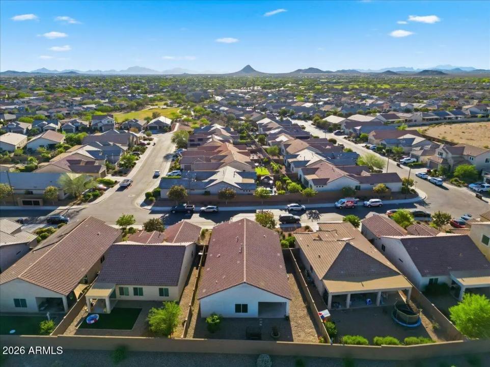 Real Estate Picture 30