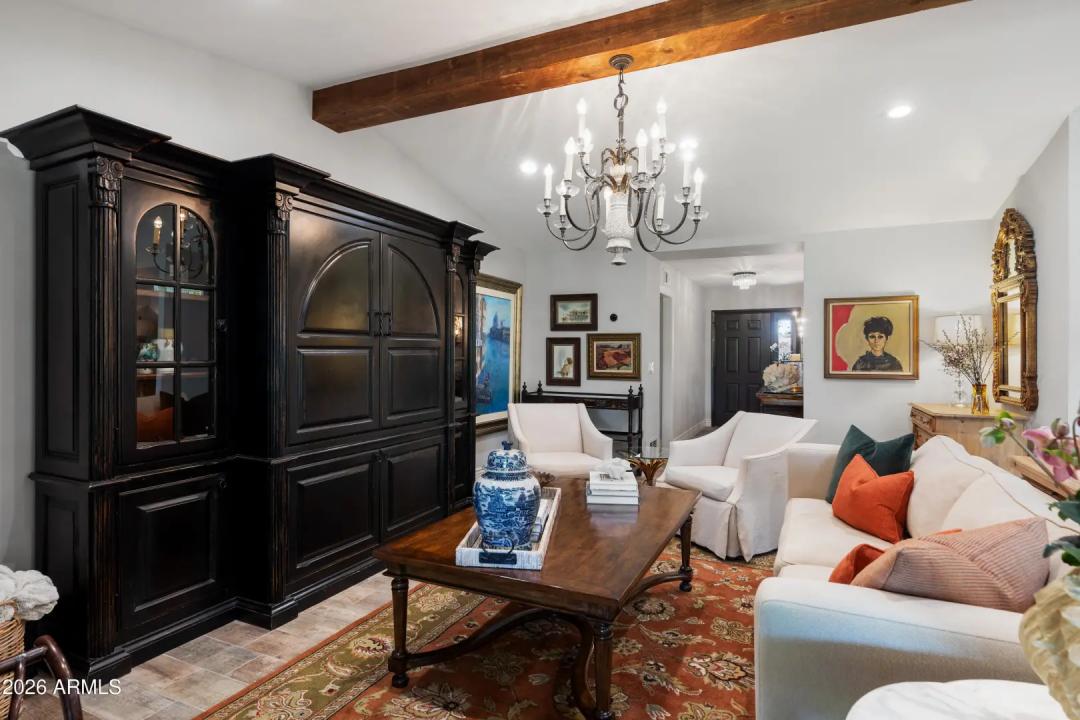 Real Estate Picture 7