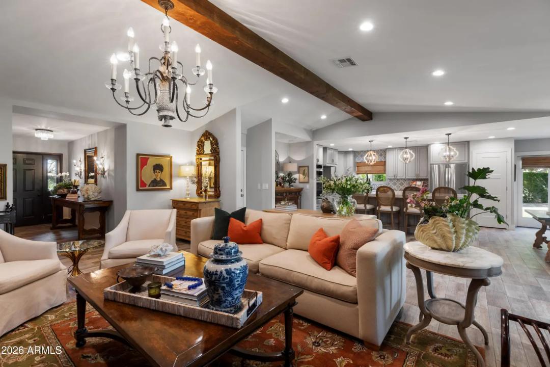 Real Estate Picture 8