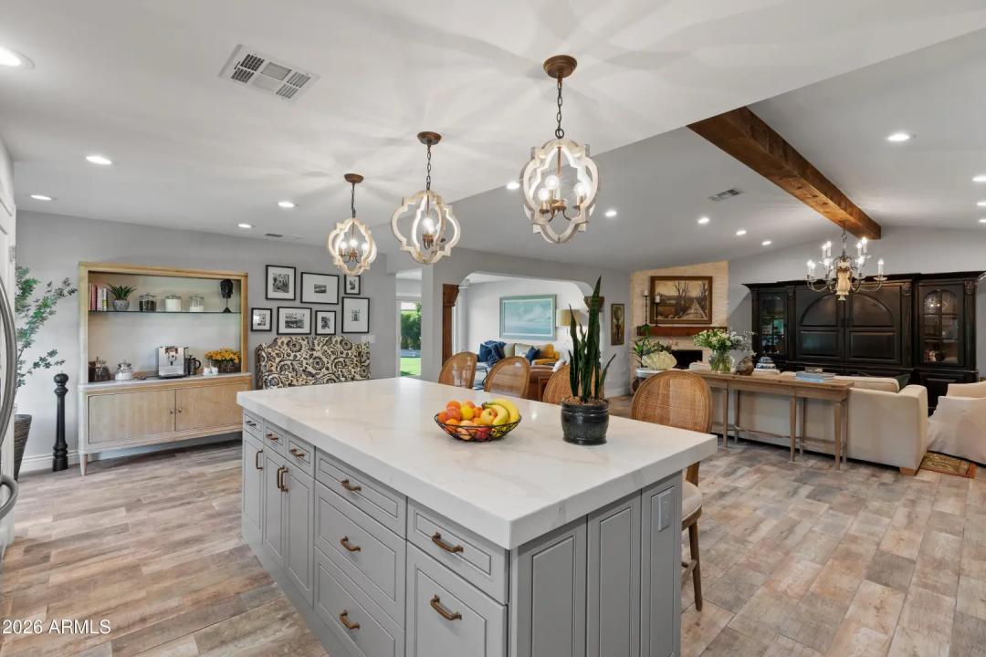 Real Estate Picture 13