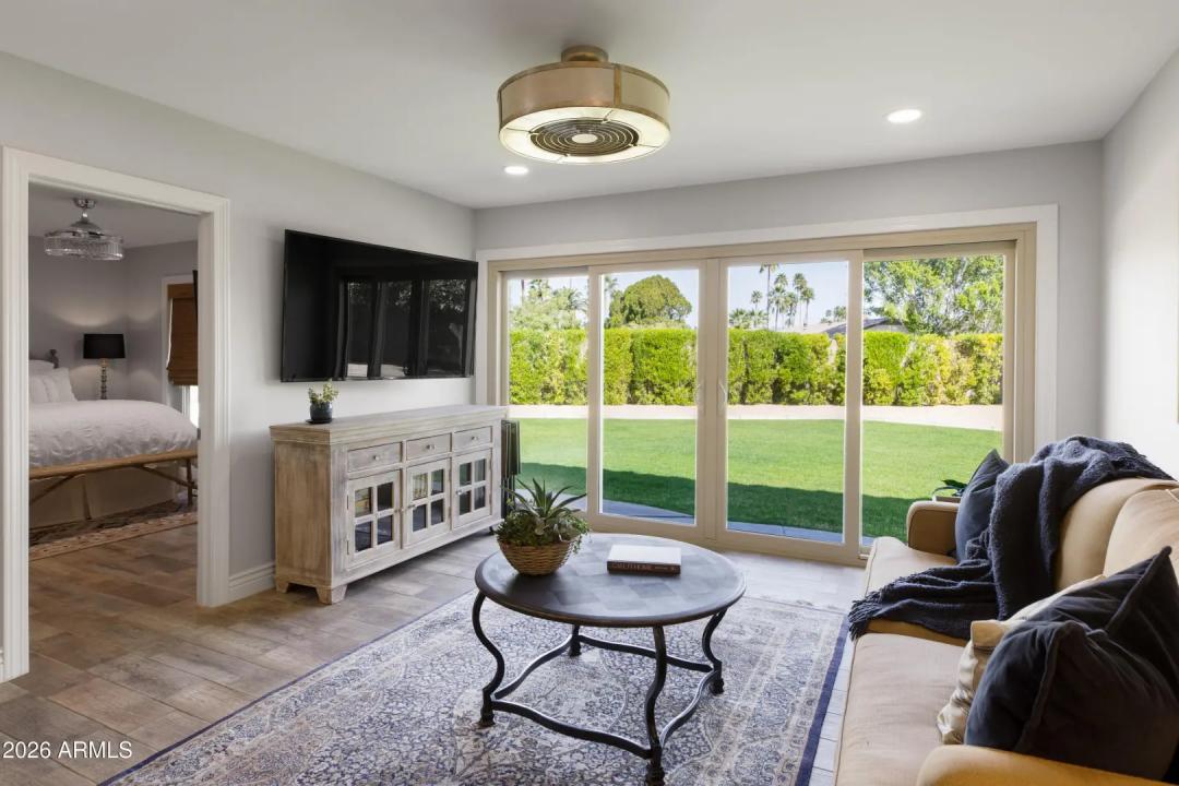 Real Estate Picture 16