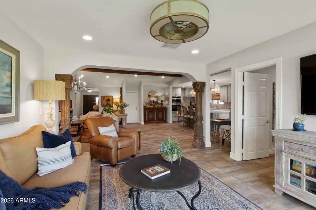 Real Estate Picture 17