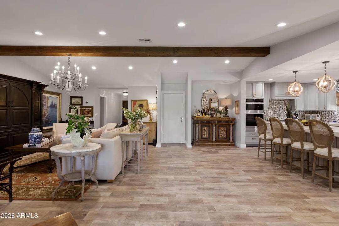 Real Estate Picture 18