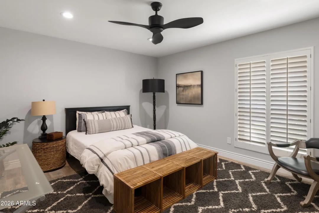 Real Estate Picture 25