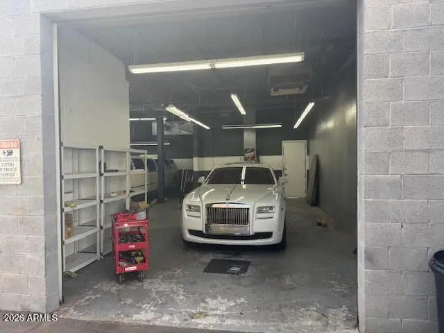 Real Estate Picture 8