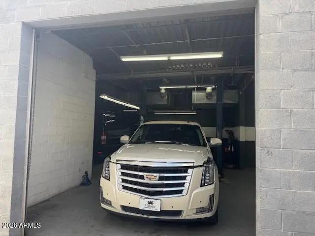 Real Estate Picture 9