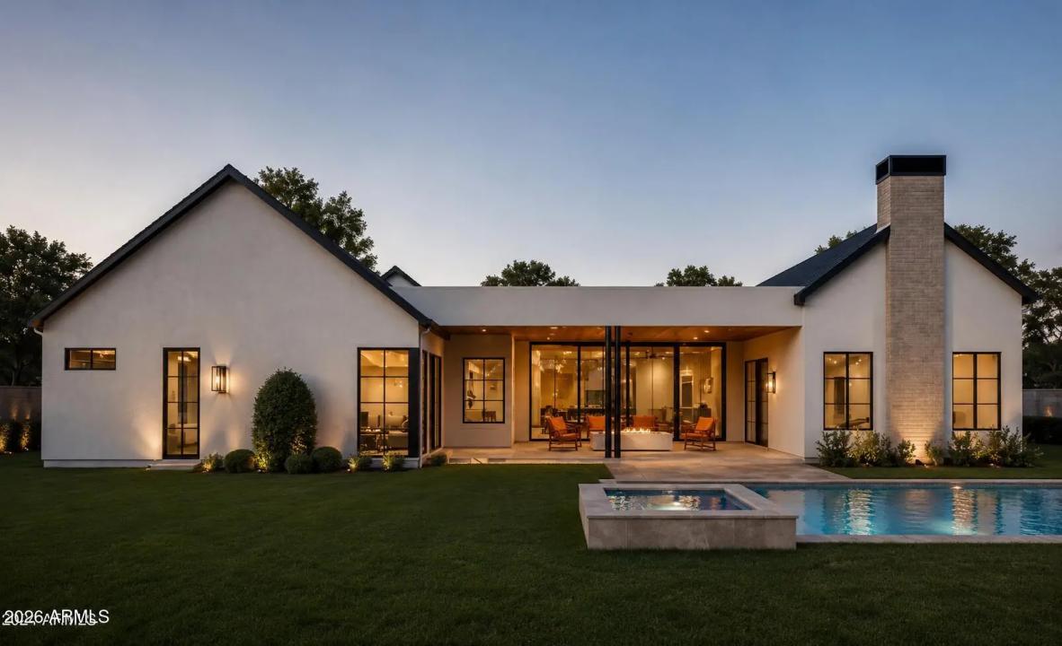 Real Estate Picture 7