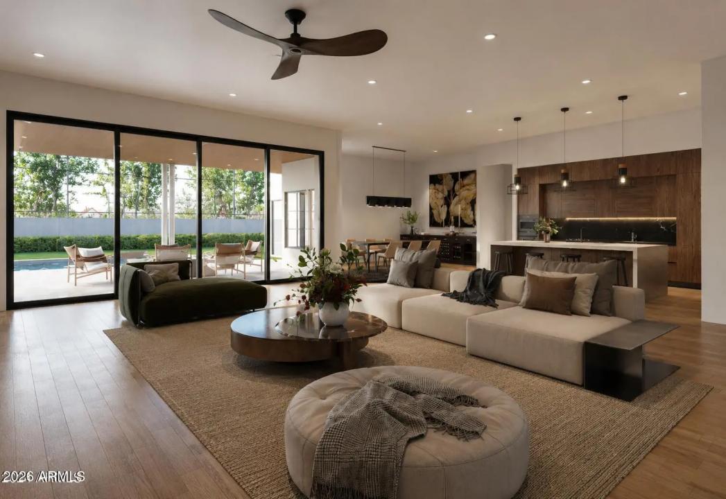 3901 E HIGHLAND Avenue Phoenix AZ 85018