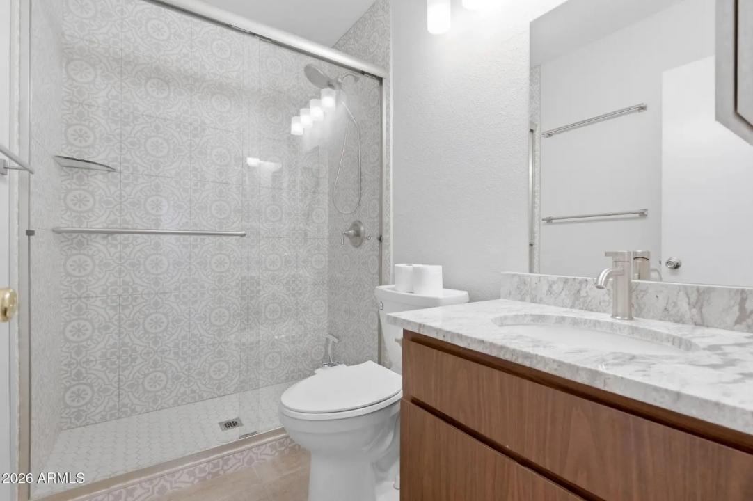 Real Estate Picture 10