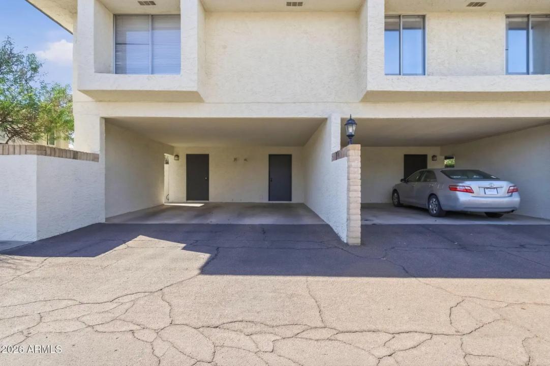 Real Estate Picture 12