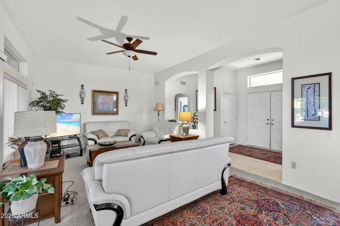 Real Estate Picture 3