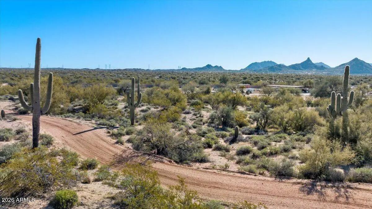 Real Estate Picture 5