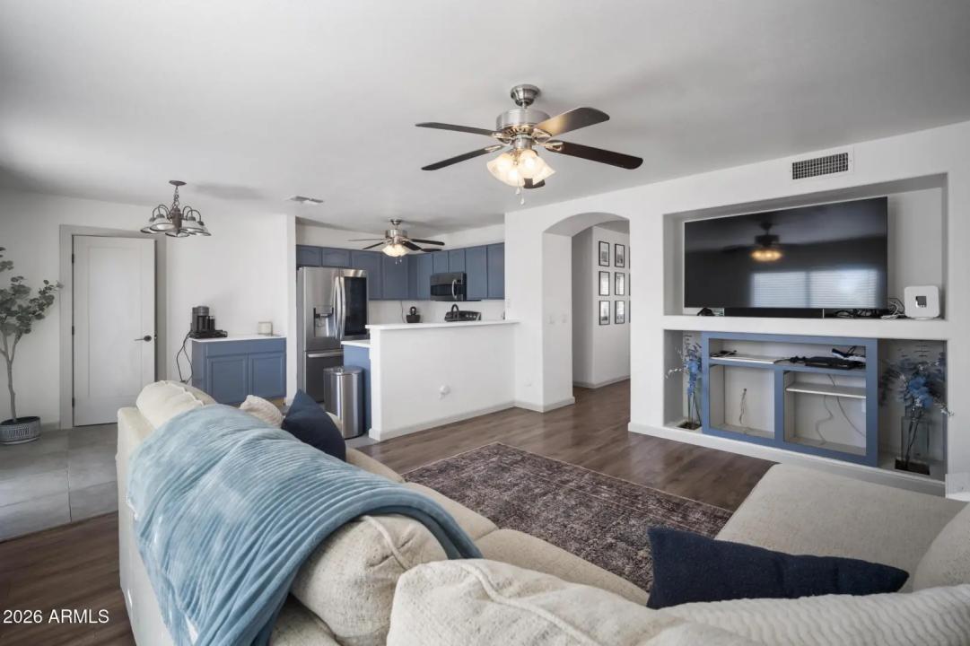 Real Estate Picture 13