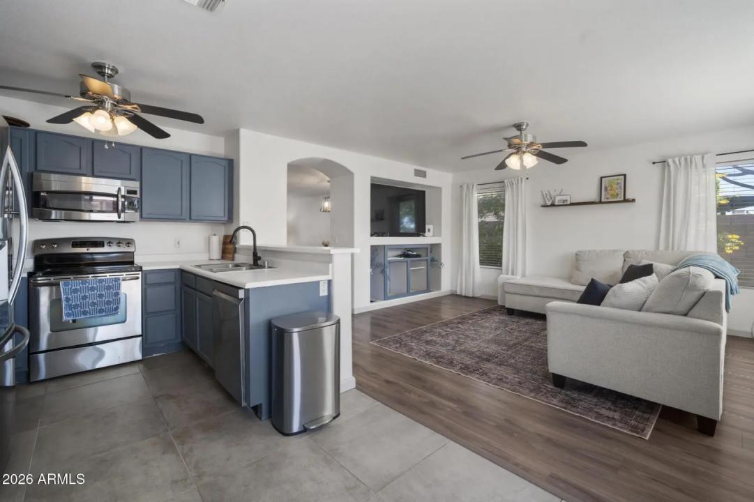 Real Estate Picture 16