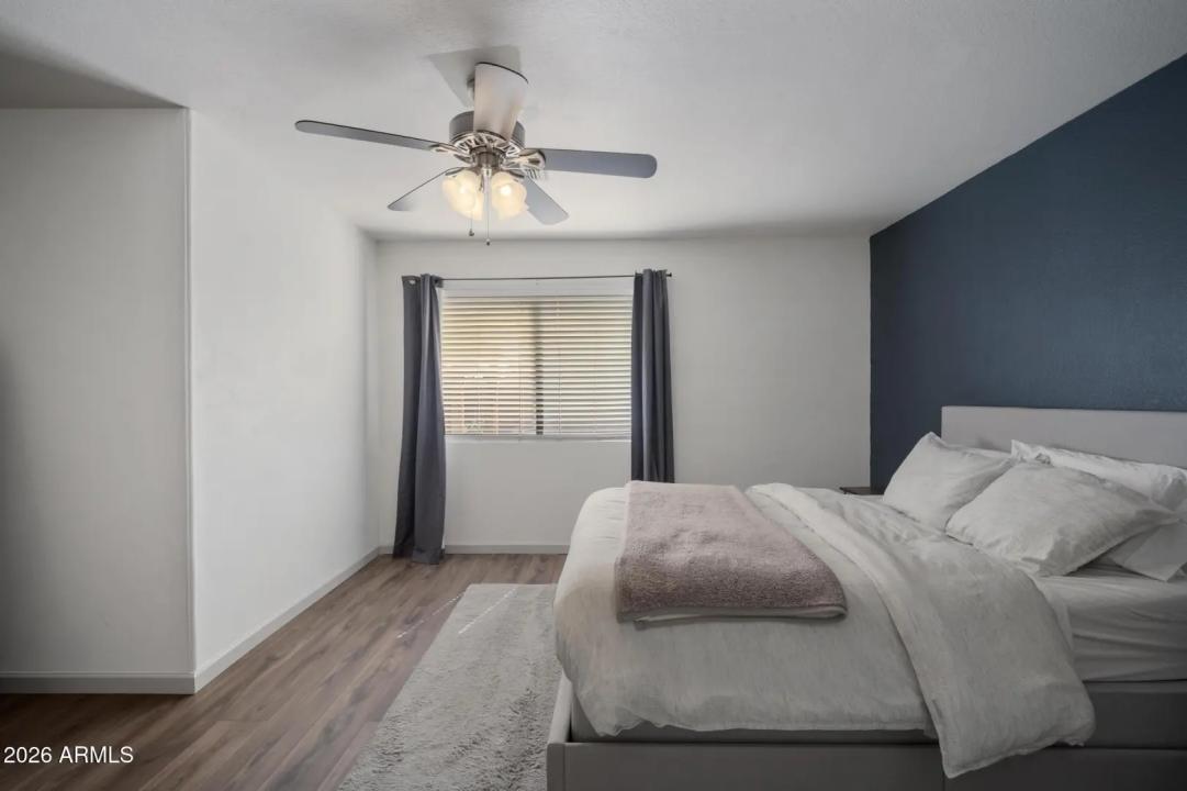 Real Estate Picture 18