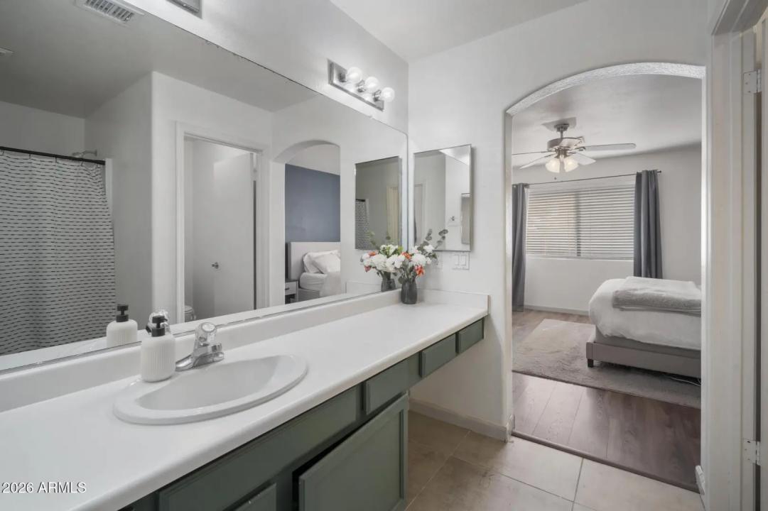 Real Estate Picture 20