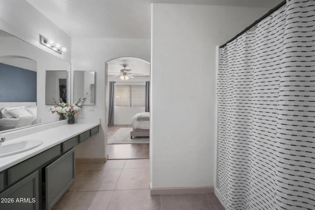 Real Estate Picture 21