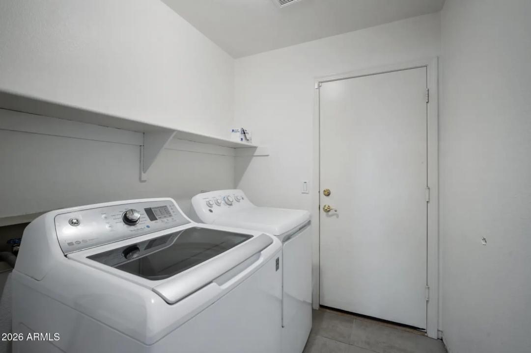 Real Estate Picture 25