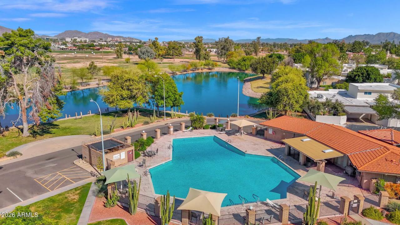 Real Estate Picture 23