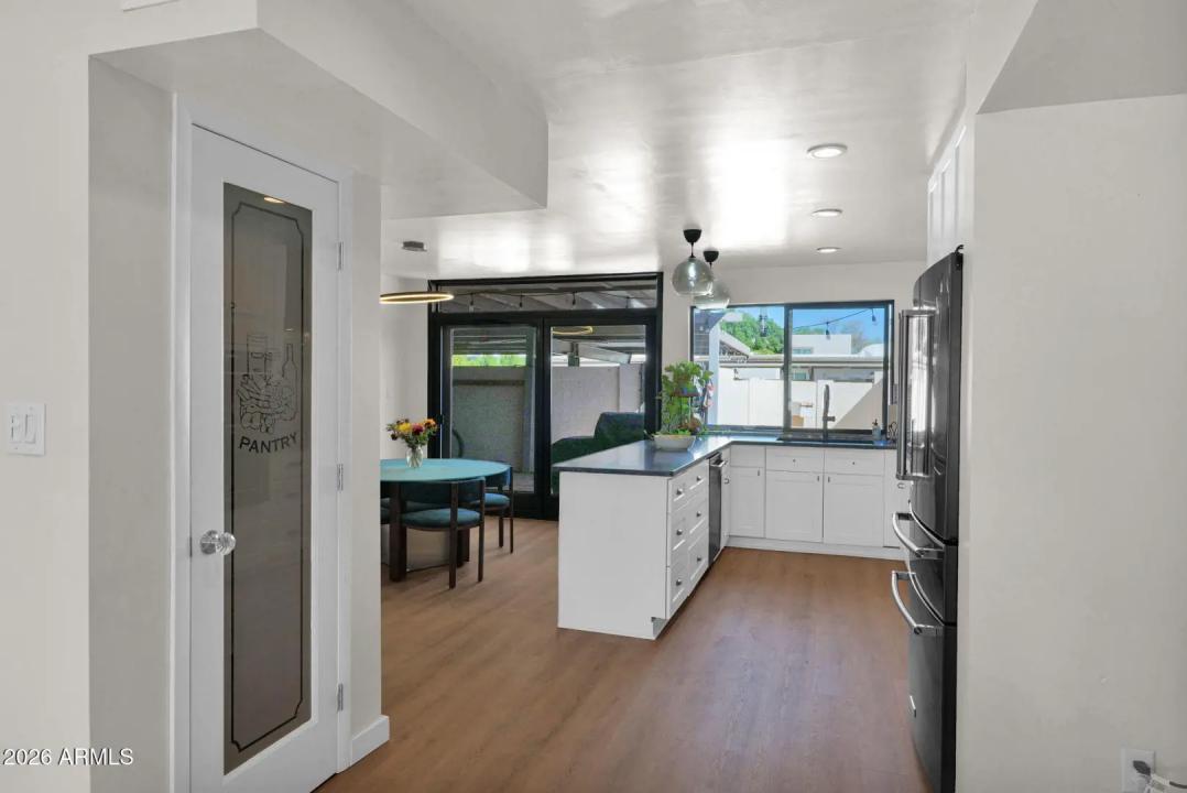 Real Estate Picture 7