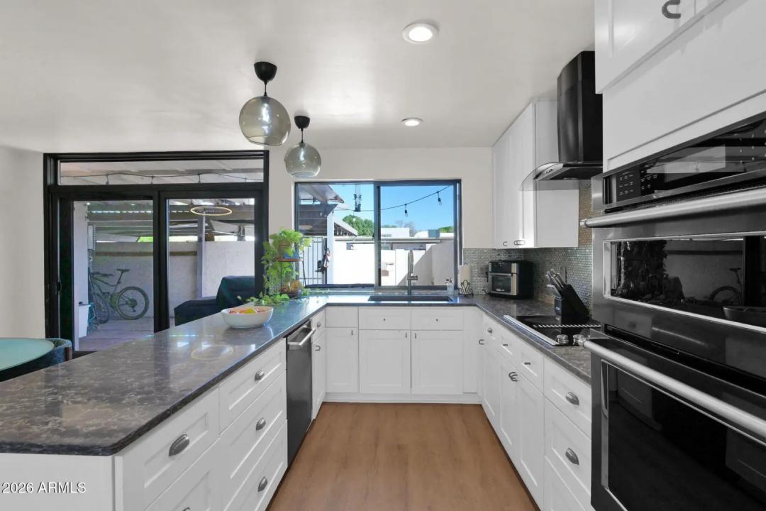 Real Estate Picture 13