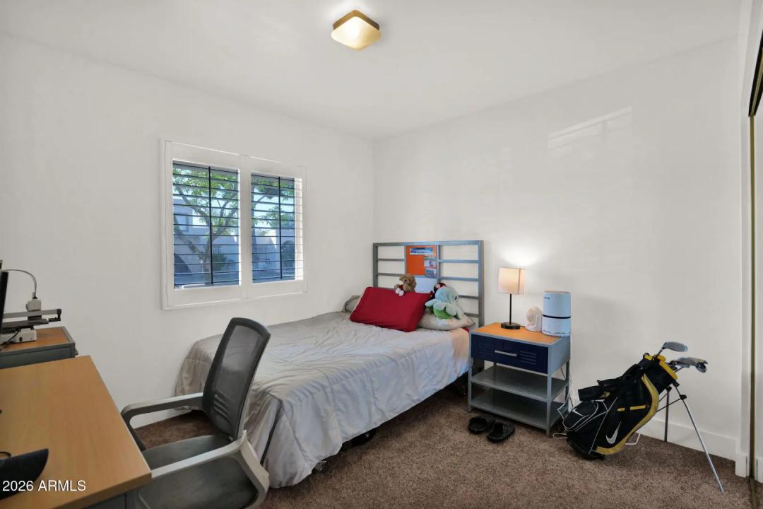 Real Estate Picture 15