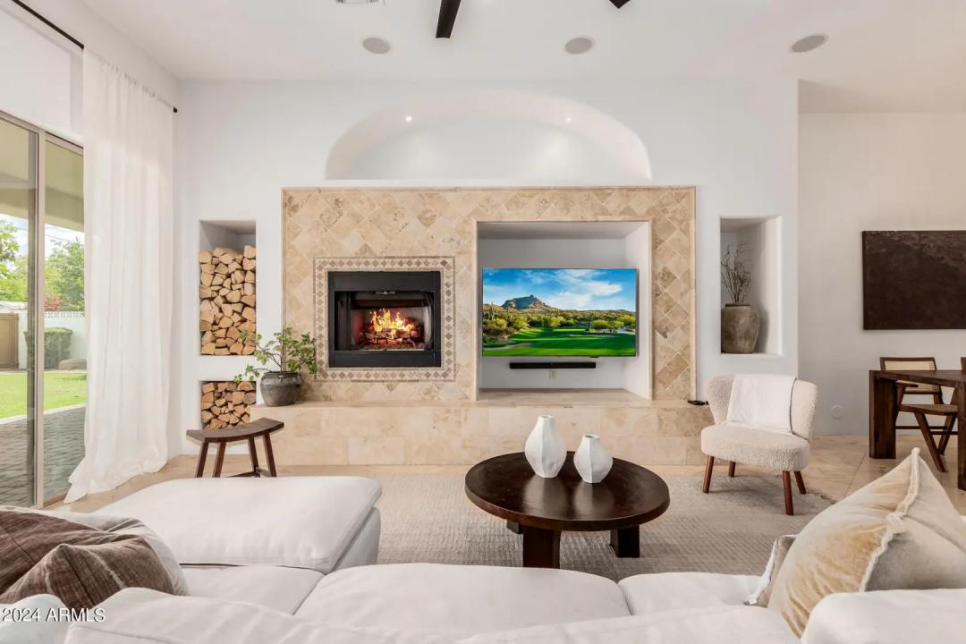 Real Estate Picture 6