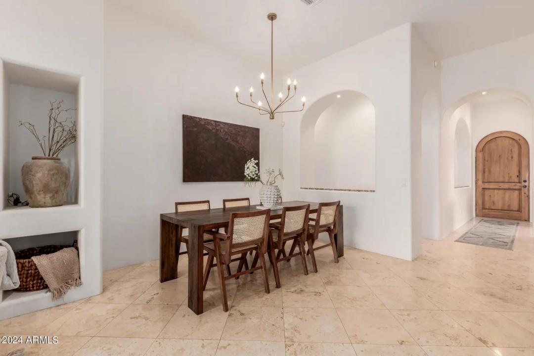 Real Estate Picture 13